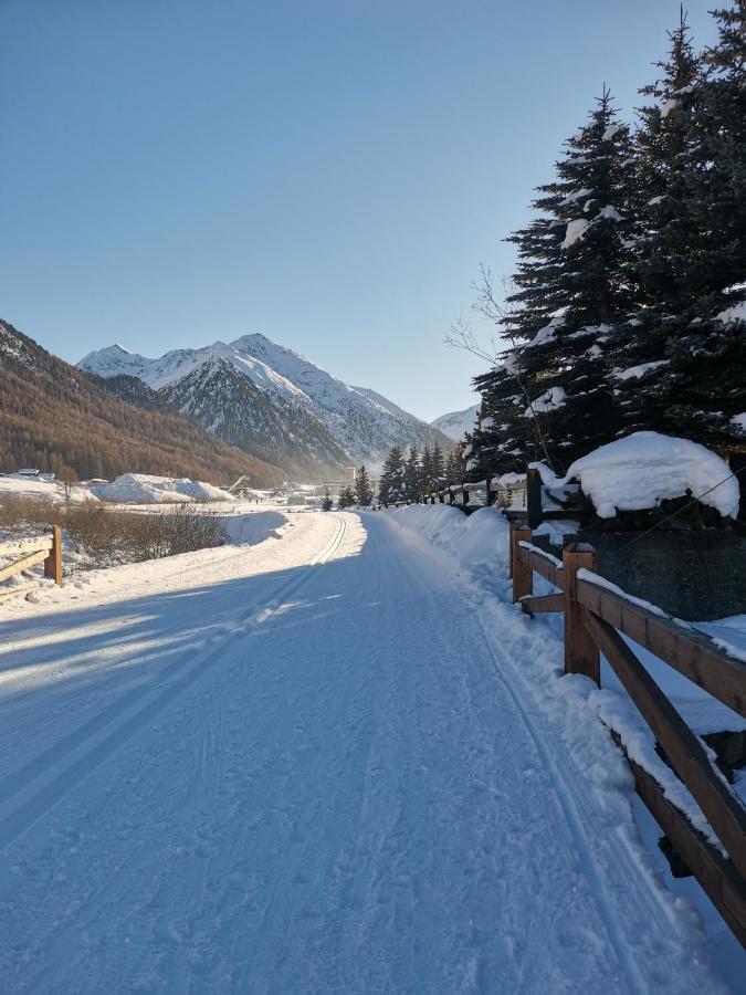 La Bastiana Apartments Livigno Bagian luar foto